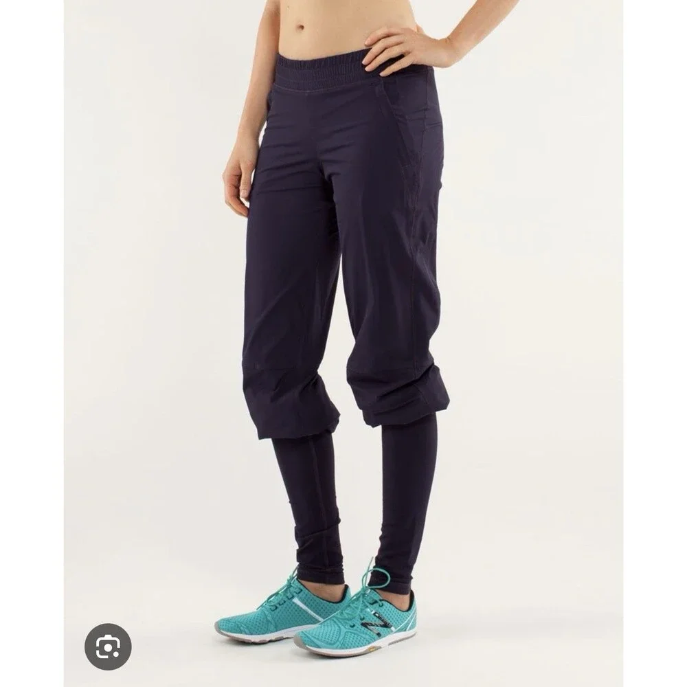 Lululemon Dog Runner Pants Size 6 Black Swan Purple Track Pants Lined